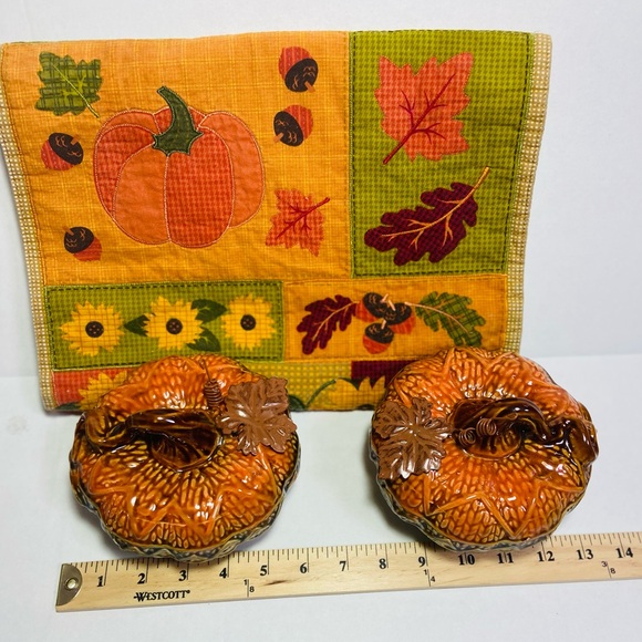 Autumn / Fall  Stoneware Ceramic Pumpkin Set with Small Table Runner - Picture 11 of 15